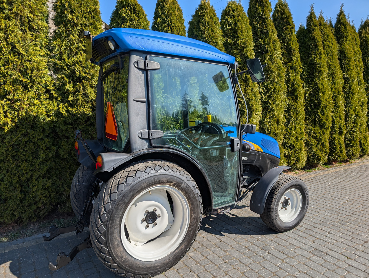 New Holland T3040F - Traktor kompak: gambar 5 New Holland T3040F - Traktor kompak: gambar 5