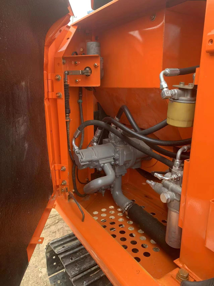 HITACHI ZX60 - Ekskavator mini: gambar 3 HITACHI ZX60 - Ekskavator mini: gambar 3