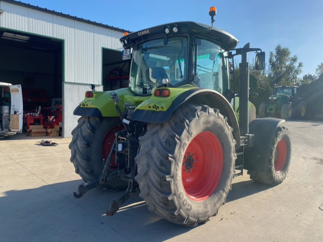 CLAAS ARION 640 CIS - Traktor: gambar 4 CLAAS ARION 640 CIS - Traktor: gambar 4