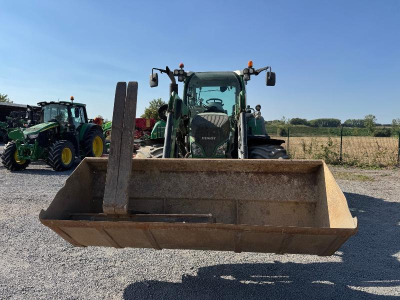 FENDT 724 POWER - Traktor: gambar 2 FENDT 724 POWER - Traktor: gambar 2