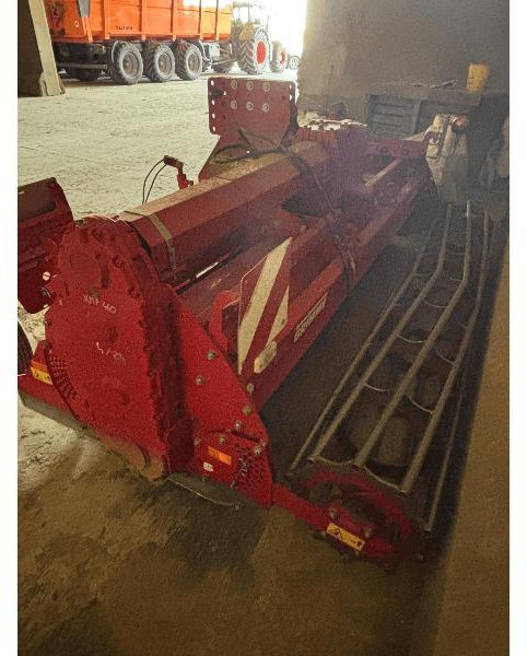 GRIMME GR300 - Mesin budidaya kentang: gambar 4 GRIMME GR300 - Mesin budidaya kentang: gambar 4