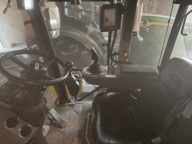 Leasing JCB FASTRAC 4220 JCB FASTRAC 4220: gambar 9