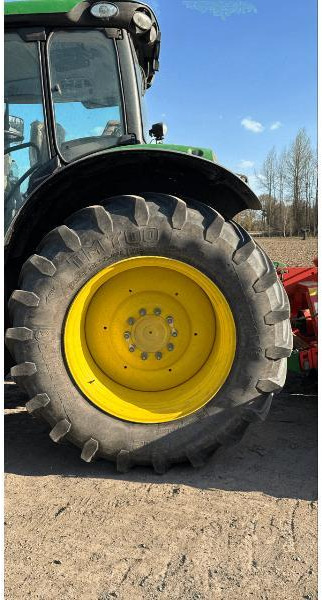 Traktor JOHN DEERE 6195R: gambar 8 Traktor JOHN DEERE 6195R: gambar 8