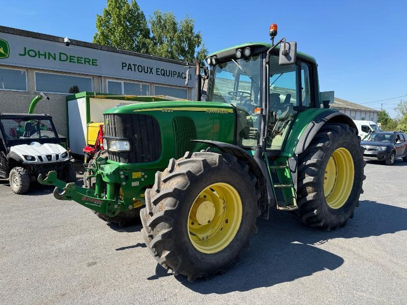 JOHN DEERE 6820 - Traktor: gambar 1 JOHN DEERE 6820 - Traktor: gambar 1