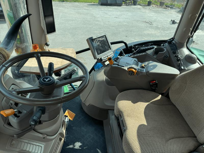 JOHN DEERE 6R195 - Traktor: gambar 4 JOHN DEERE 6R195 - Traktor: gambar 4