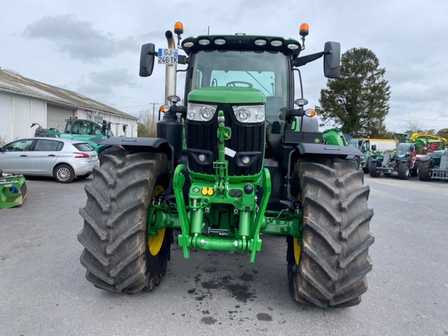 JOHN DEERE 6R215 - Traktor: gambar 2 JOHN DEERE 6R215 - Traktor: gambar 2