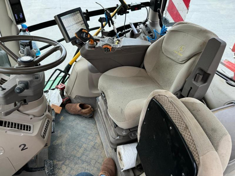 JOHN DEERE 6R250 - Traktor: gambar 4 JOHN DEERE 6R250 - Traktor: gambar 4