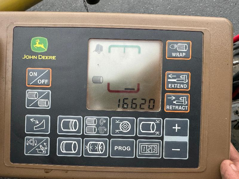 Baler bulat JOHN DEERE 864: gambar 8