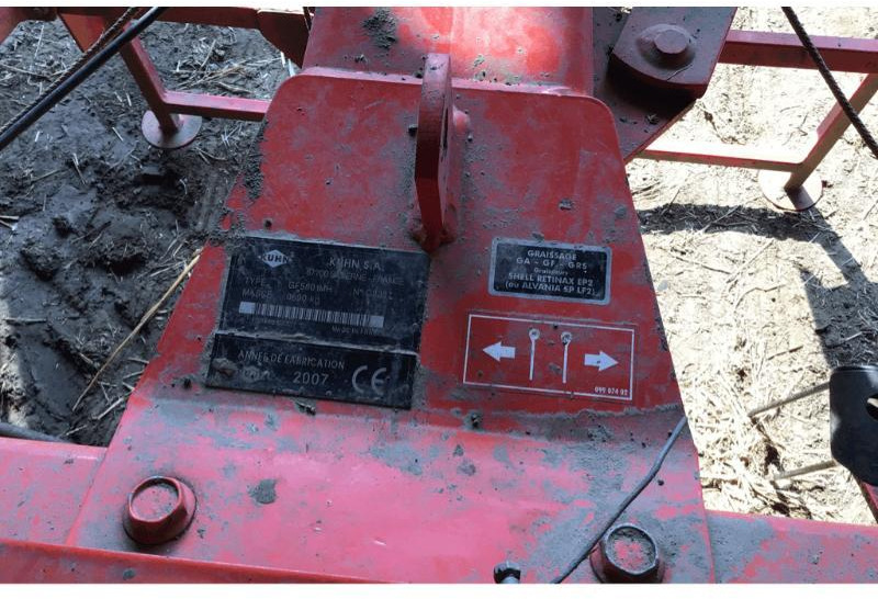 KUHN GF5801 - Tedder/ Menyapu: gambar 3 KUHN GF5801 - Tedder/ Menyapu: gambar 3