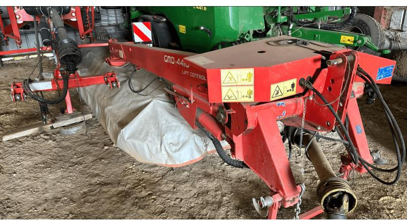 KUHN GMD4410 - Mesin pemotong padang rumput: gambar 3 KUHN GMD4410 - Mesin pemotong padang rumput: gambar 3