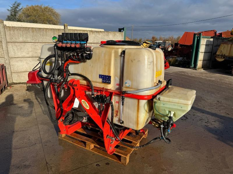 KUHN OPTIS P600 - Penyemprot traktor: gambar 1 KUHN OPTIS P600 - Penyemprot traktor: gambar 1