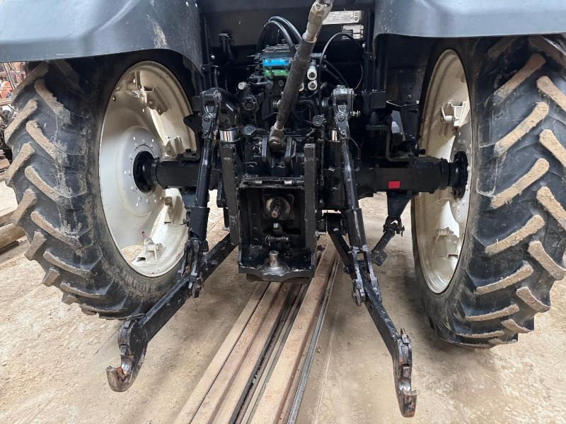 NEW-HOLLAND T6030 - Traktor: gambar 5 NEW-HOLLAND T6030 - Traktor: gambar 5