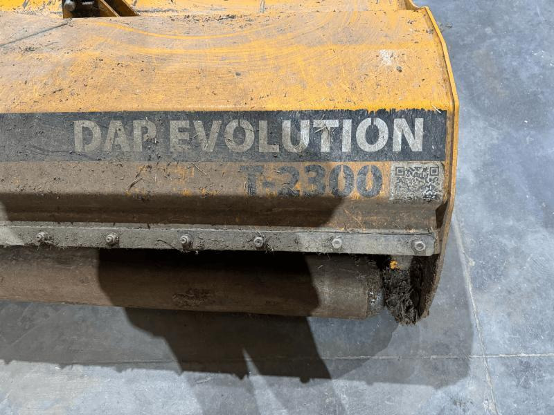 SERRAT T-2300 DAP - Mesin pemotong ambang: gambar 3 SERRAT T-2300 DAP - Mesin pemotong ambang: gambar 3