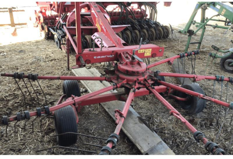 TAARUP 9035 - Tedder/ Menyapu: gambar 5 TAARUP 9035 - Tedder/ Menyapu: gambar 5