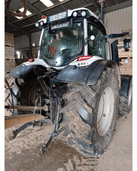 VALTRA N174 DIRECT - Traktor: gambar 4 VALTRA N174 DIRECT - Traktor: gambar 4