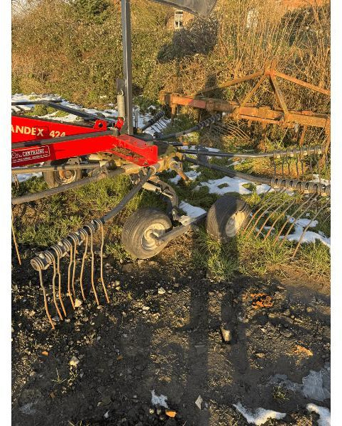 VICON ANDEX 424 - Tedder/ Menyapu: gambar 4 VICON ANDEX 424 - Tedder/ Menyapu: gambar 4