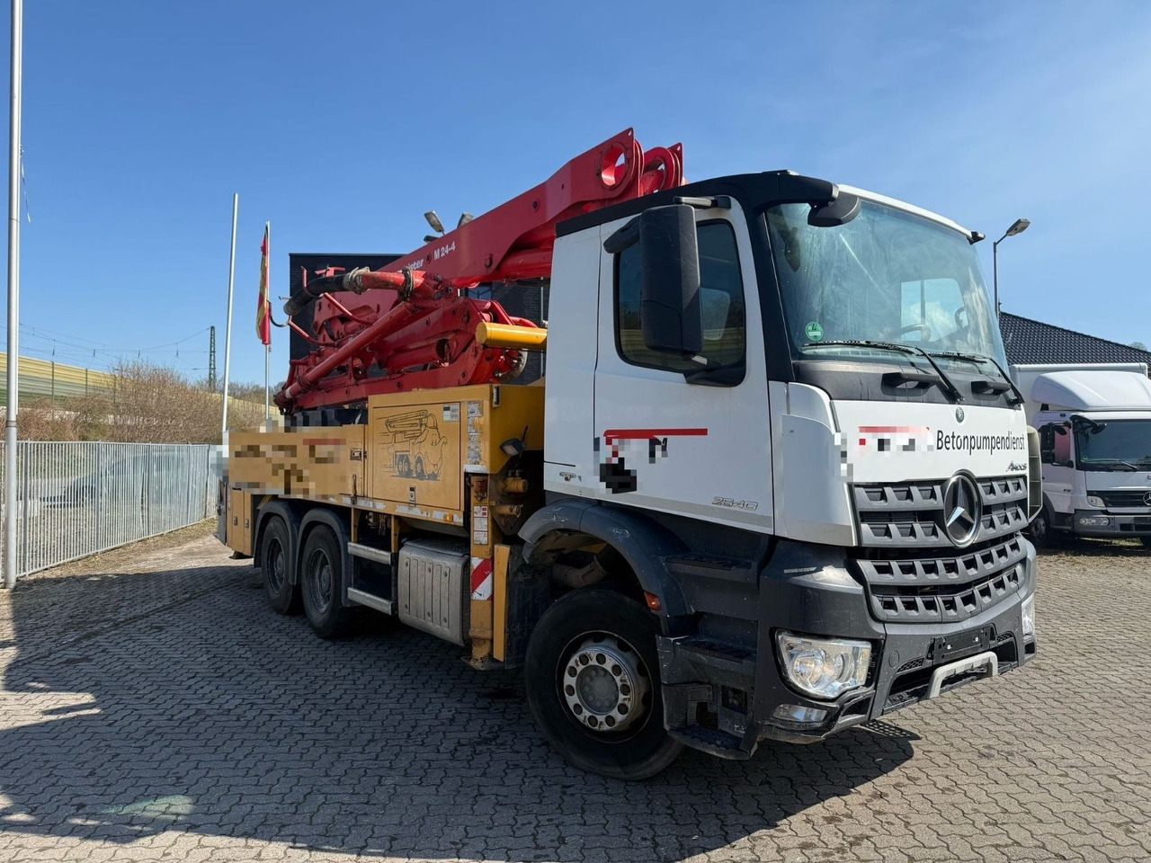 Mercedes-Benz 2640 putzmeister 24m /4 - Truk pompa beton: gambar 5 Mercedes-Benz 2640 putzmeister 24m /4 - Truk pompa beton: gambar 5