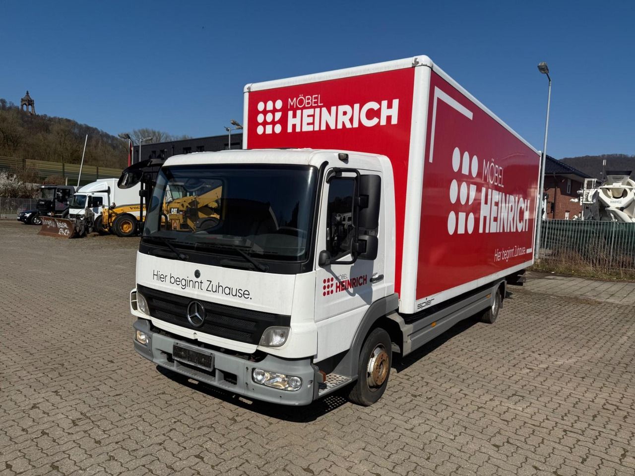 Mercedes-Benz 815 - Truk box: gambar 1 Mercedes-Benz 815 - Truk box: gambar 1