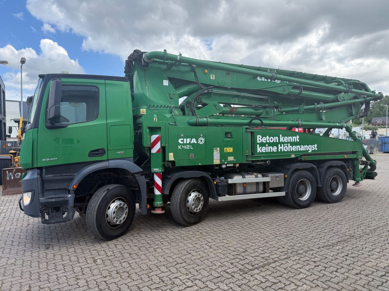 Mercedes-Benz Mercedes 32.40 CIFA K 42 L Betonpumpe - Truk pompa beton: gambar 2 Mercedes-Benz Mercedes 32.40 CIFA K 42 L Betonpumpe - Truk pompa beton: gambar 2