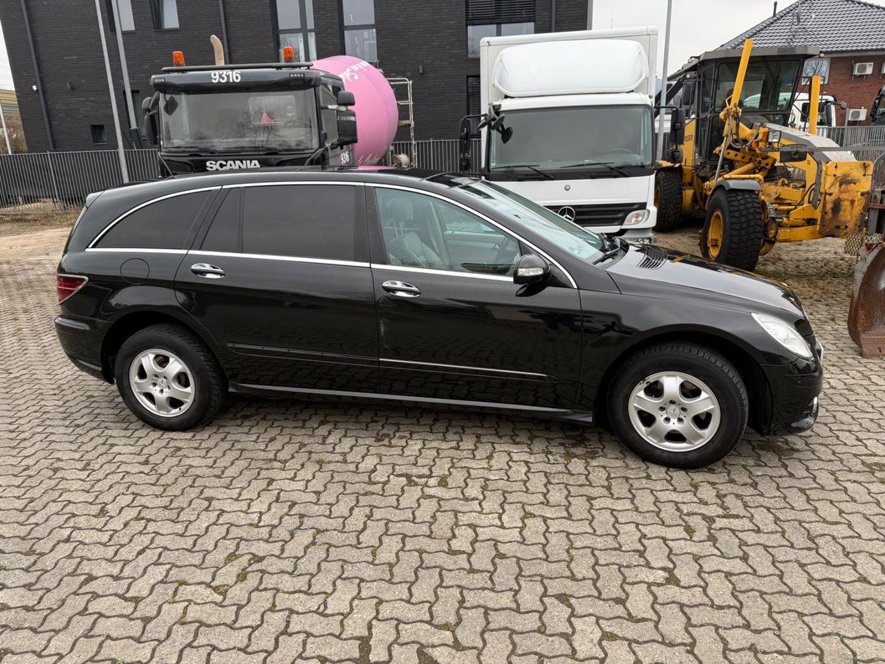 Mercedes-Benz R - Mobil SUV: gambar 4 Mercedes-Benz R - Mobil SUV: gambar 4