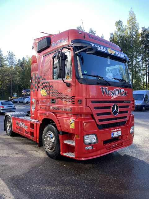 Mercedes-Benz 1832 Mega Space Cabin CLEAN - Tractor head: gambar 2 Mercedes-Benz 1832 Mega Space Cabin CLEAN - Tractor head: gambar 2