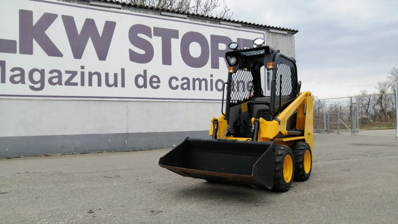 Bobcat Front Loader Ram Italia FM 120 – Hammer Installation - Skid steer: gambar 1 Bobcat Front Loader Ram Italia FM 120 – Hammer Installation - Skid steer: gambar 1