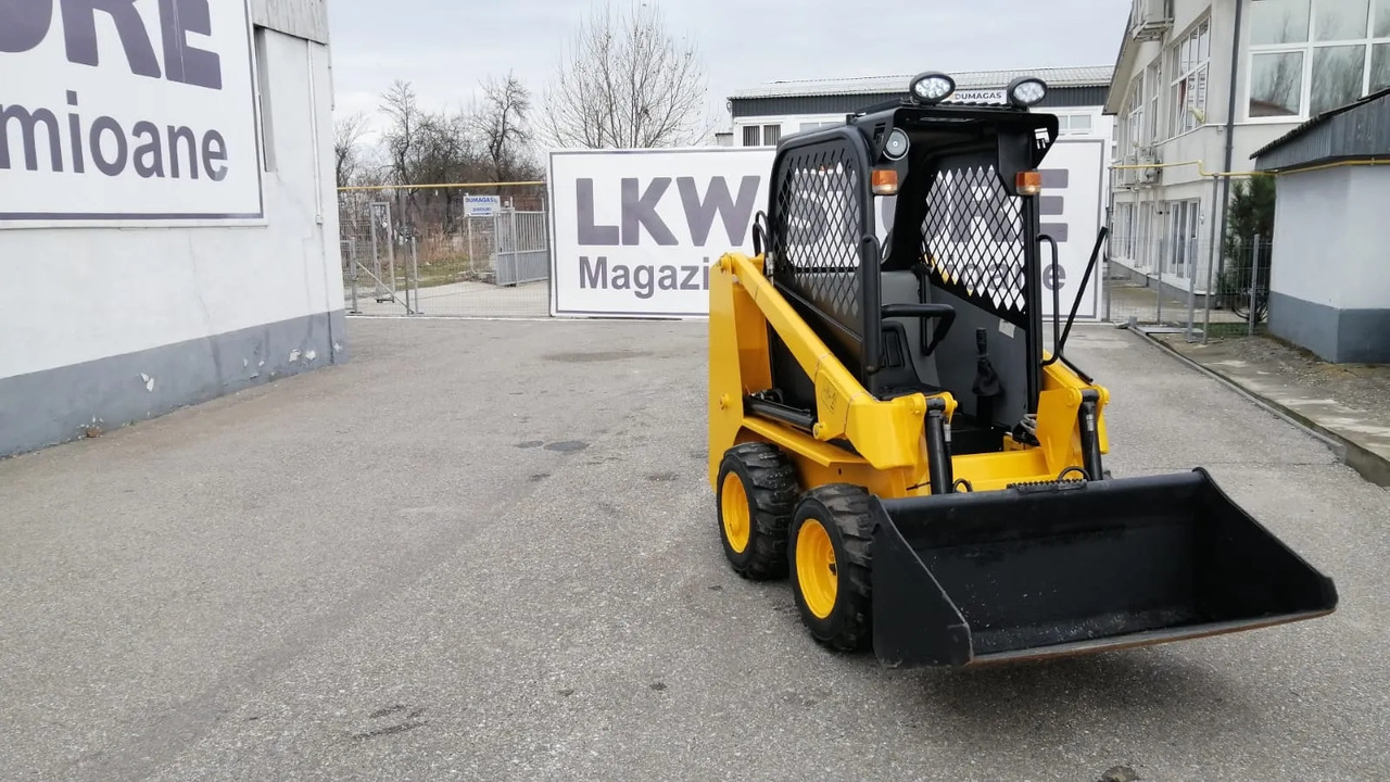Bobcat Front Loader Ram Italia FM 120 – Hammer Installation - Skid steer: gambar 2 Bobcat Front Loader Ram Italia FM 120 – Hammer Installation - Skid steer: gambar 2