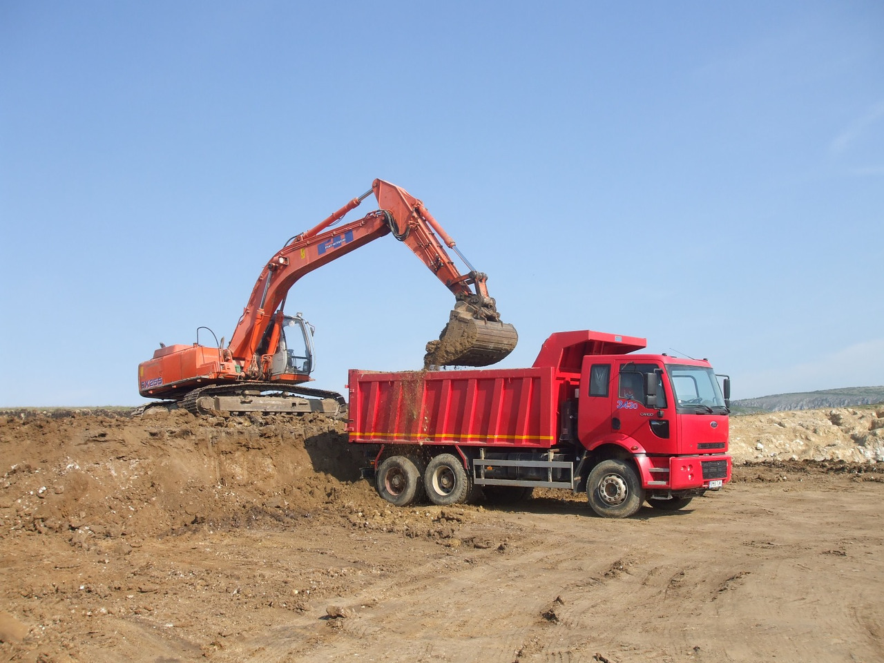 FORD CARGO 3430 D Tipper - Truk jungkit: gambar 4 FORD CARGO 3430 D Tipper - Truk jungkit: gambar 4