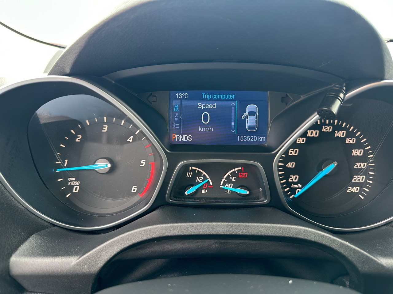 FORD KUGA TITANIUM - Mobil SUV: gambar 2 FORD KUGA TITANIUM - Mobil SUV: gambar 2
