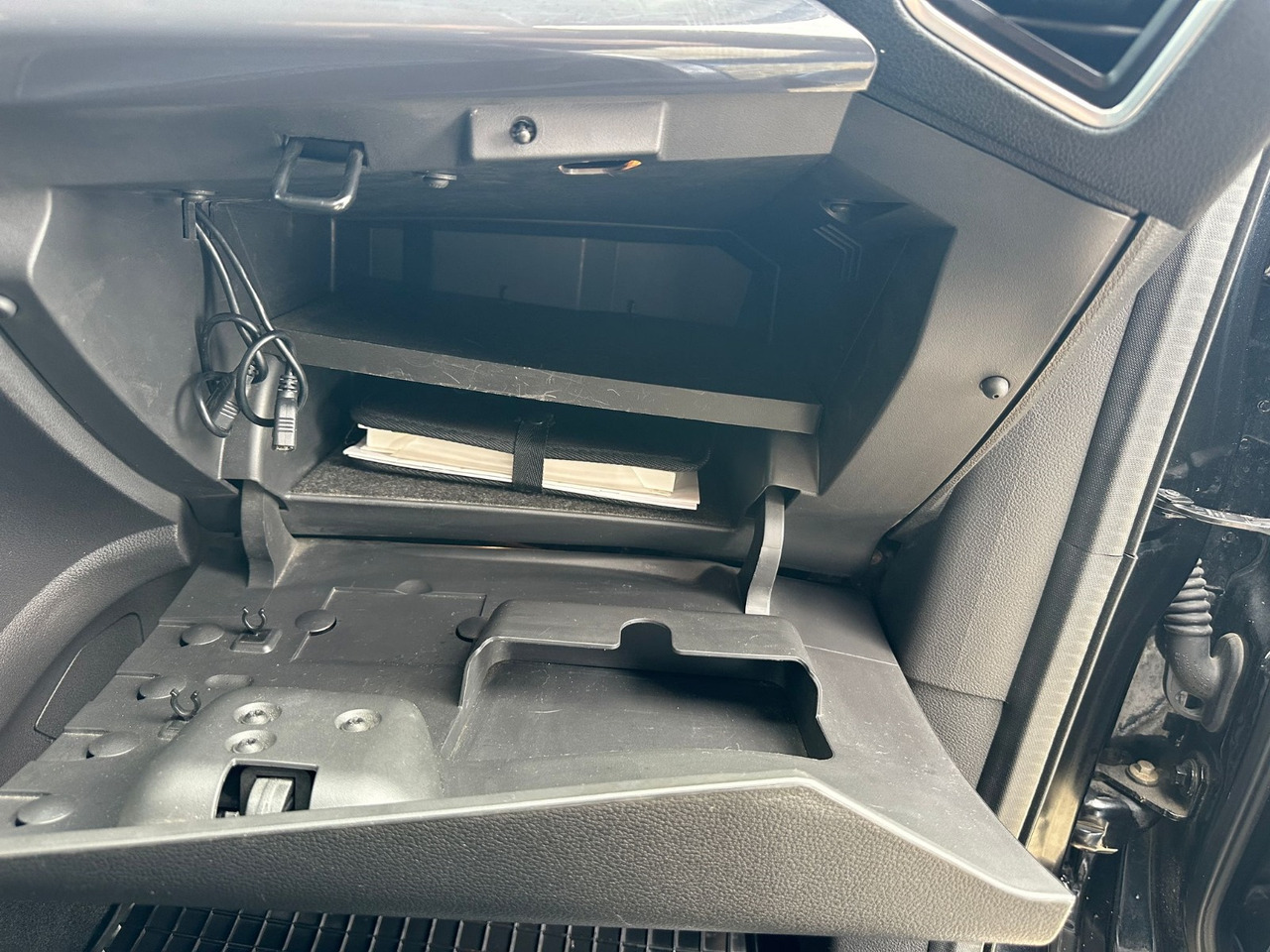 FORD KUGA TITANIUM - Mobil SUV: gambar 5 FORD KUGA TITANIUM - Mobil SUV: gambar 5