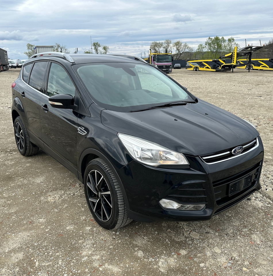 FORD KUGA TITANIUM - Mobil SUV: gambar 1 FORD KUGA TITANIUM - Mobil SUV: gambar 1