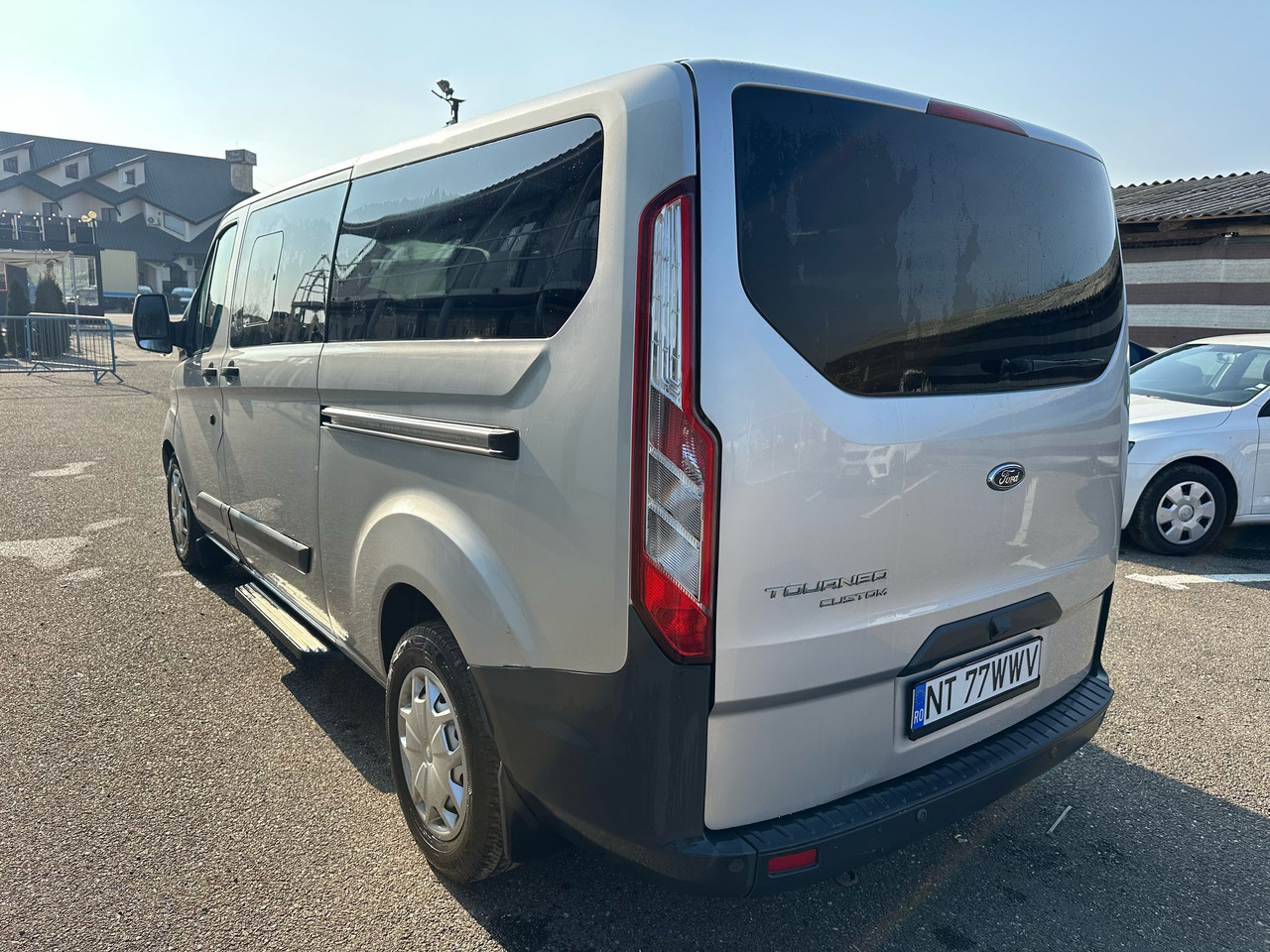 FORD TRANSIT CUSTOMS - Van penumpang: gambar 4 FORD TRANSIT CUSTOMS - Van penumpang: gambar 4