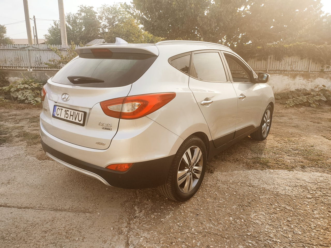 Hyundai IX35 - Mobil sedan: gambar 5 Hyundai IX35 - Mobil sedan: gambar 5
