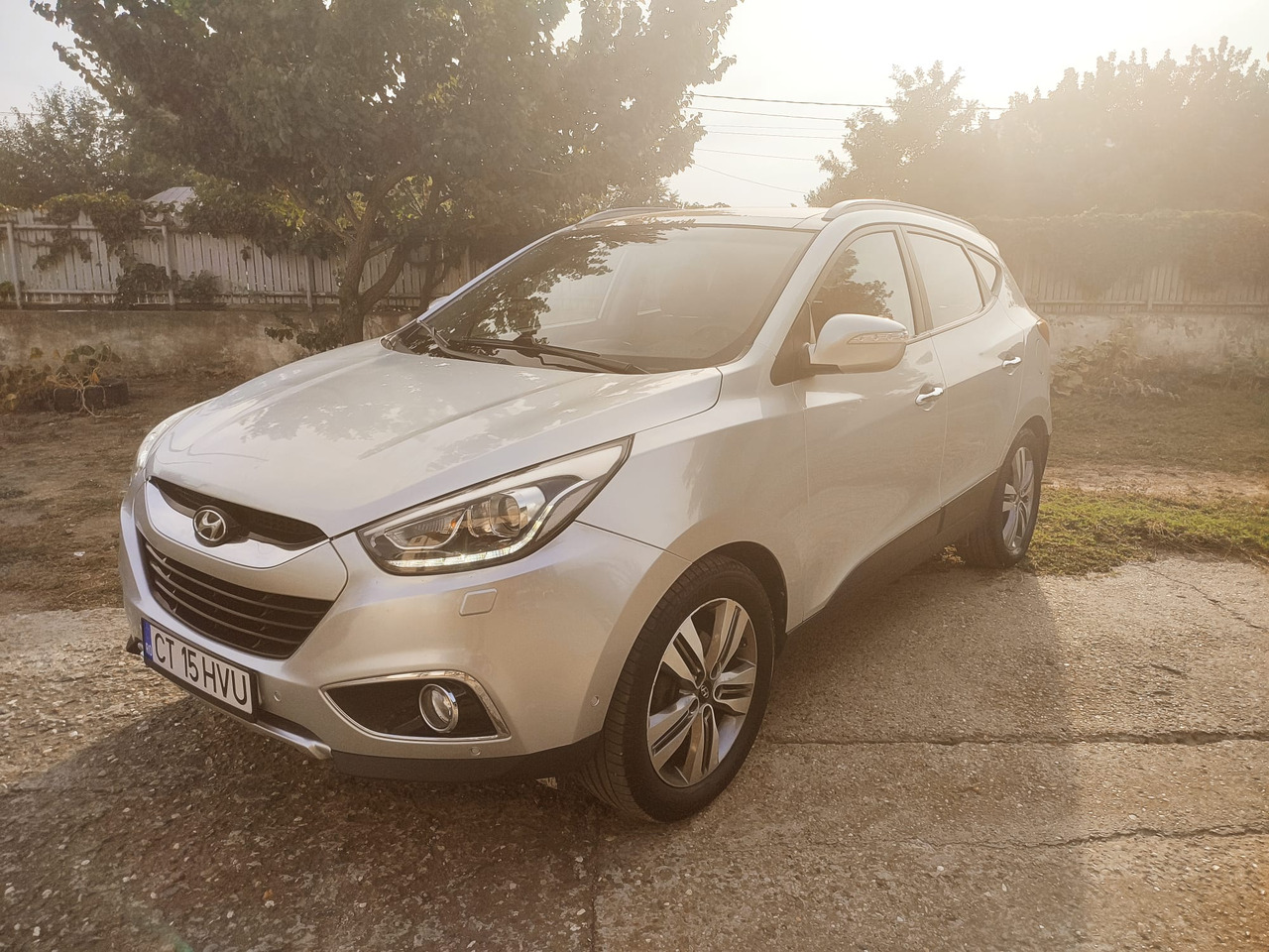 Hyundai IX35 - Mobil sedan: gambar 2 Hyundai IX35 - Mobil sedan: gambar 2