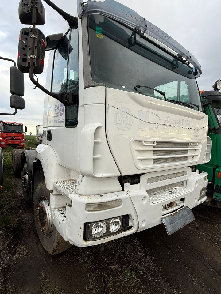 IVECO TRAKKER CHASSIS - Truk sasis: gambar 2 IVECO TRAKKER CHASSIS - Truk sasis: gambar 2