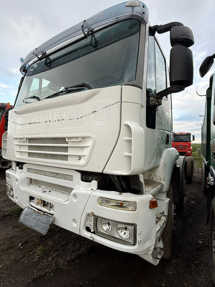 IVECO TRAKKER CHASSIS - Truk sasis: gambar 1 IVECO TRAKKER CHASSIS - Truk sasis: gambar 1