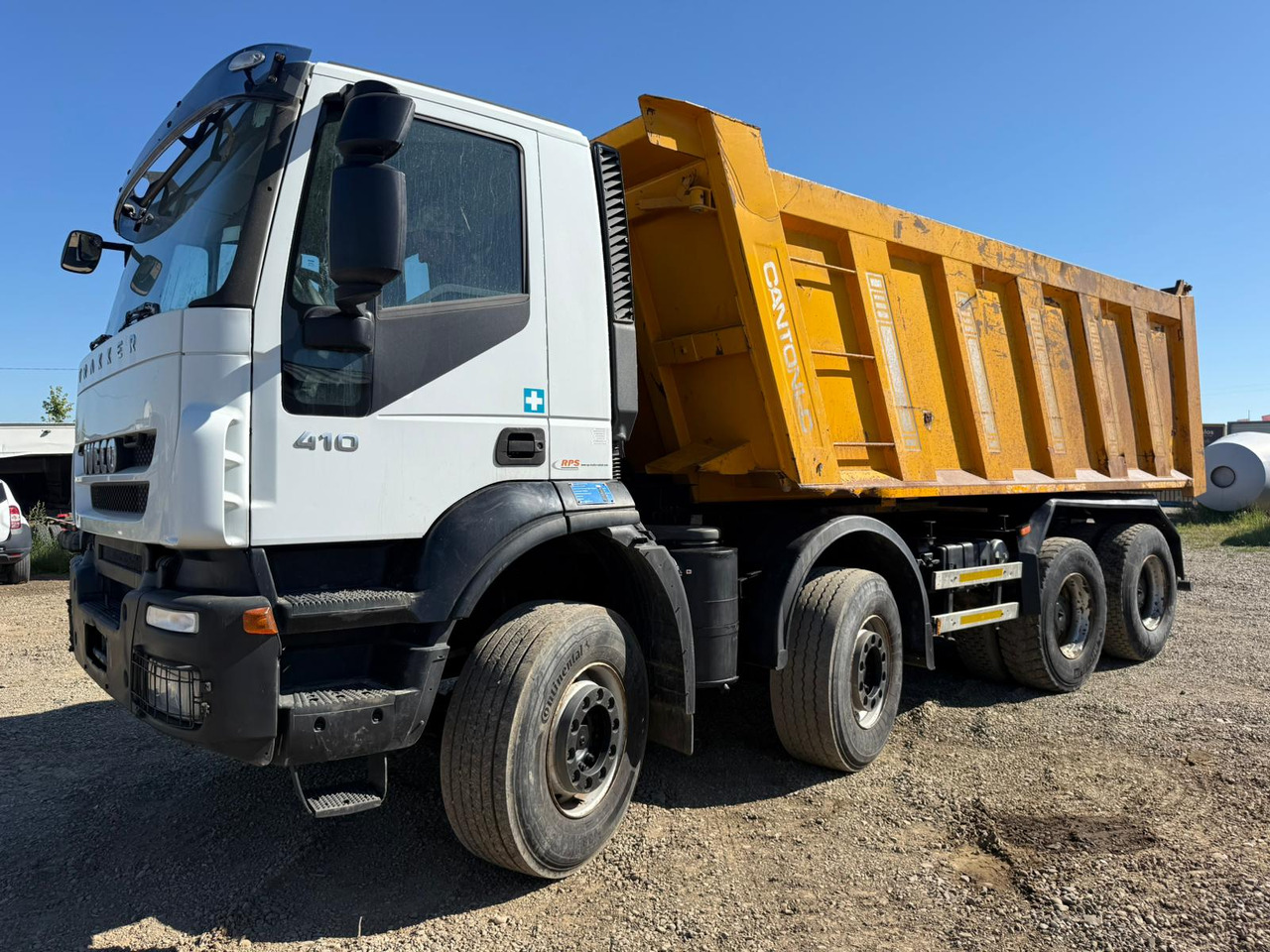 IVECO TRAKKER TIPPER - Truk jungkit: gambar 2 IVECO TRAKKER TIPPER - Truk jungkit: gambar 2