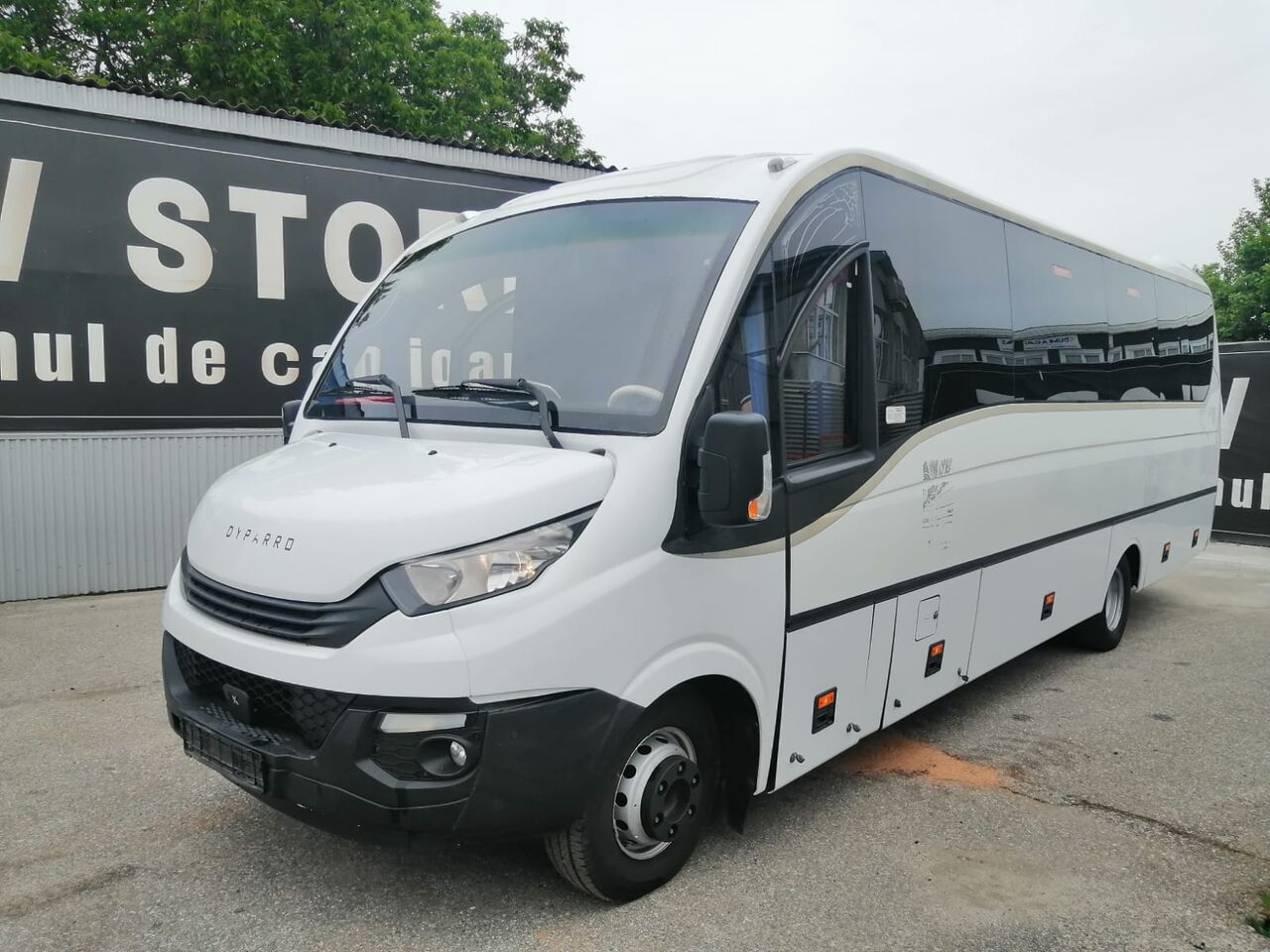 Iveco DYPARRO 90T - Bus mini, Van penumpang: gambar 1 Iveco DYPARRO 90T - Bus mini, Van penumpang: gambar 1