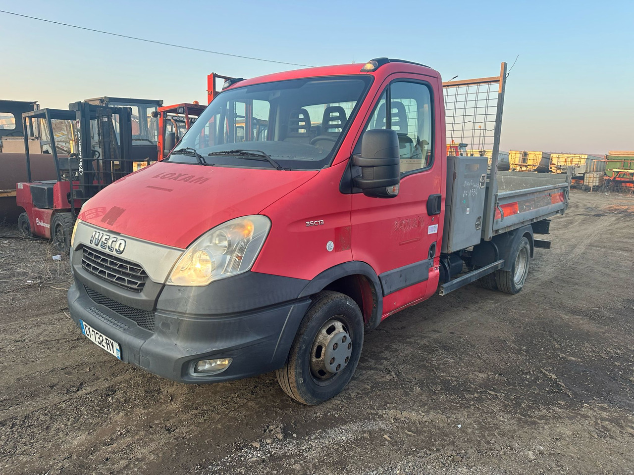 Iveco Daily Van - Van jungkit: gambar 1 Iveco Daily Van - Van jungkit: gambar 1