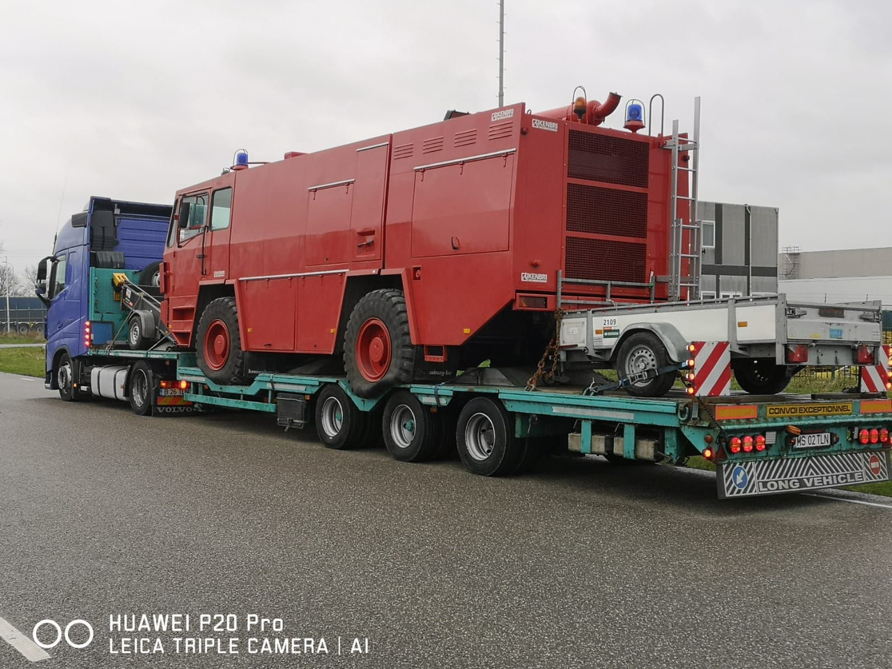 KRONENBURG K45 FIRE TRUCK - Truk pemadam kebakaran: gambar 3 KRONENBURG K45 FIRE TRUCK - Truk pemadam kebakaran: gambar 3