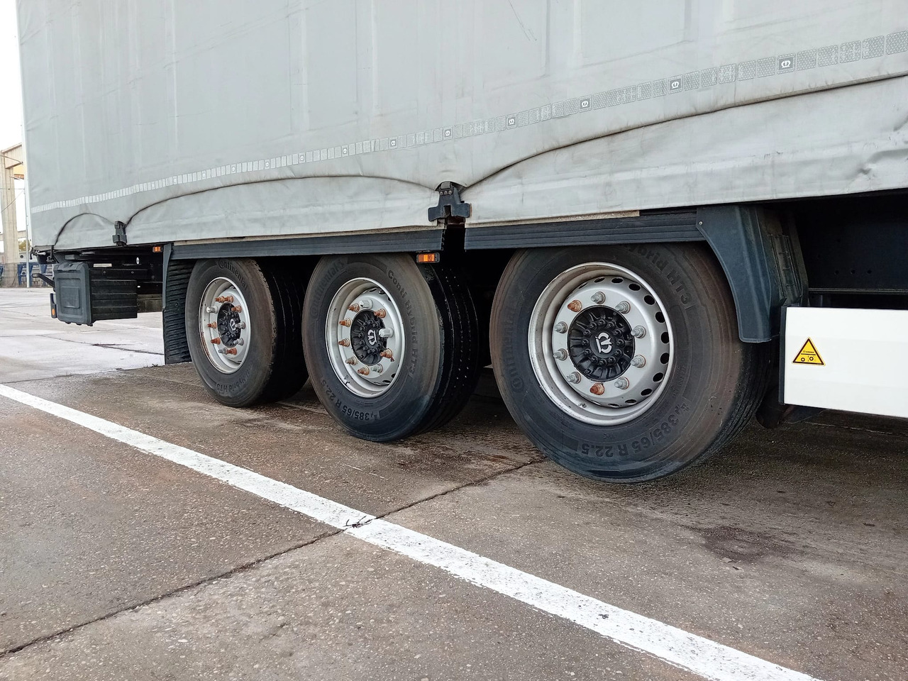 Krone Sliding Tarpaulin Semi-trailer Standard, TOP ! - Semi-trailer dengan terpal samping: gambar 2 Krone Sliding Tarpaulin Semi-trailer Standard, TOP ! - Semi-trailer dengan terpal samping: gambar 2