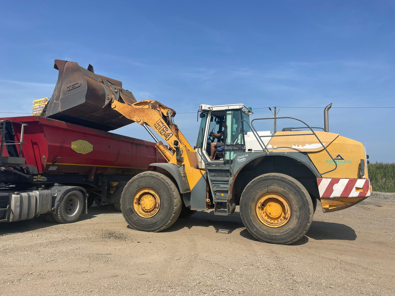 LIEBHERR 564 FRONT LOADER - Wheel loader: gambar 4 LIEBHERR 564 FRONT LOADER - Wheel loader: gambar 4