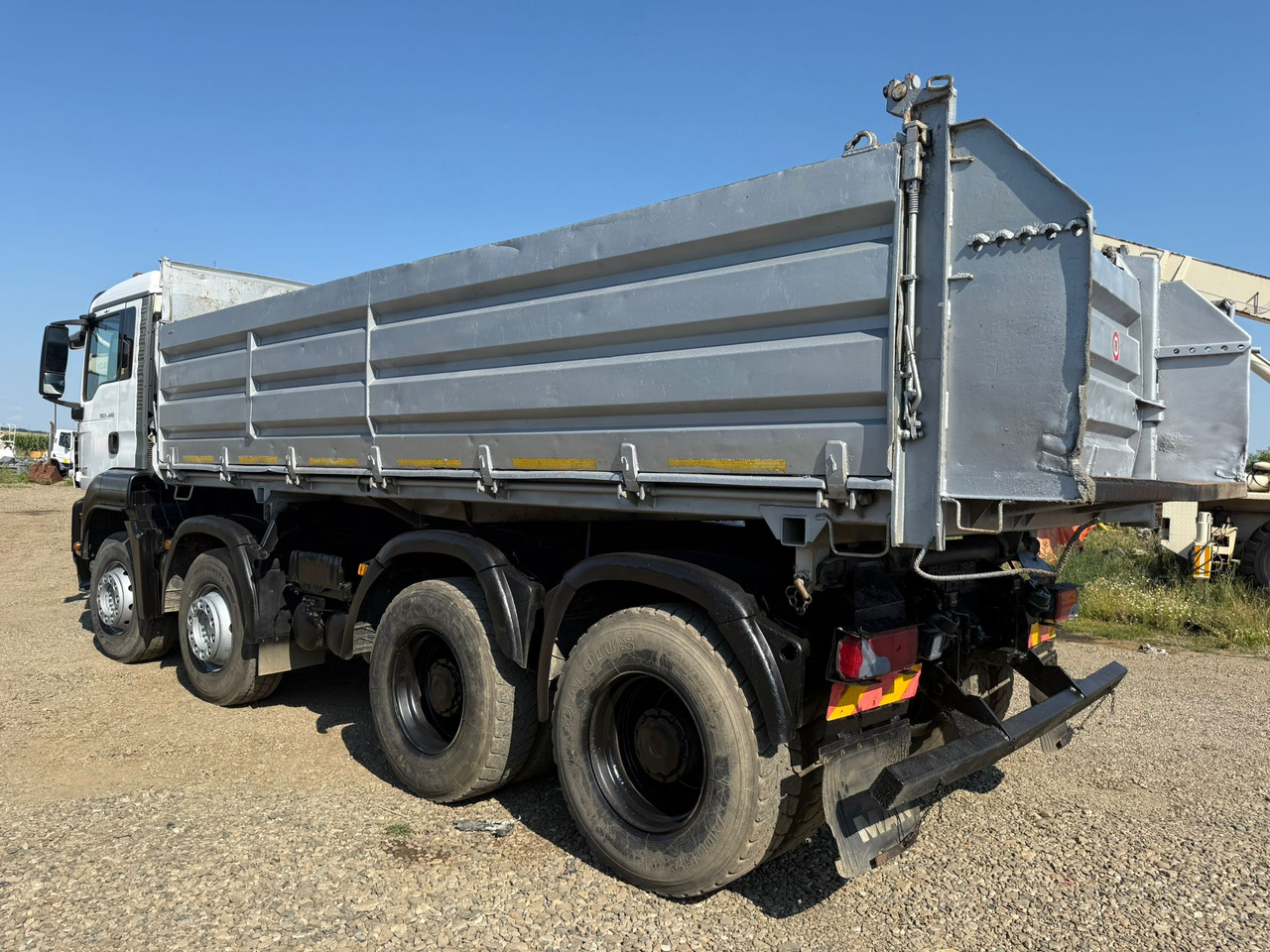 MAN TGS 8X4 Tipper - Truk jungkit: gambar 4 MAN TGS 8X4 Tipper - Truk jungkit: gambar 4