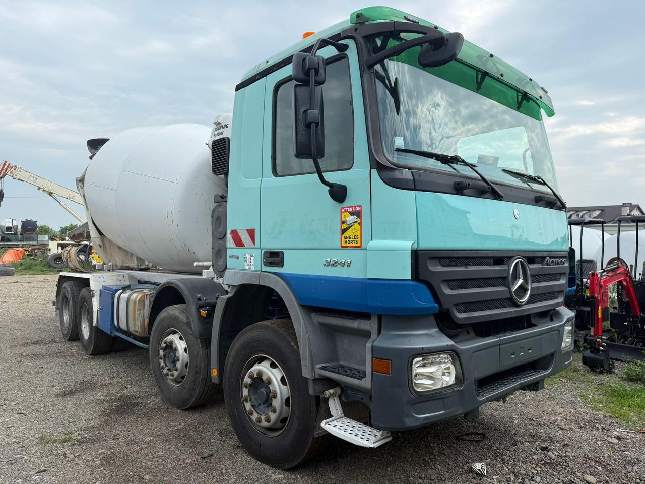 MERCEDES BENZ 3241 CONCRETE MIXER - Truk pengaduk beton: gambar 3 MERCEDES BENZ 3241 CONCRETE MIXER - Truk pengaduk beton: gambar 3