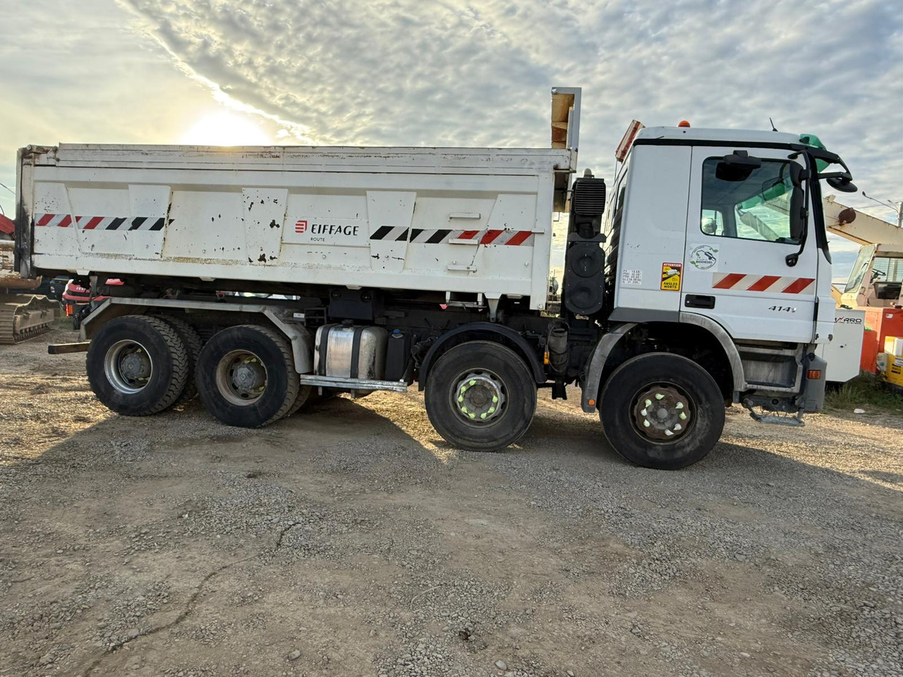 MERCEDES-BENZ ACTROS TIPPER - Truk jungkit: gambar 3 MERCEDES-BENZ ACTROS TIPPER - Truk jungkit: gambar 3