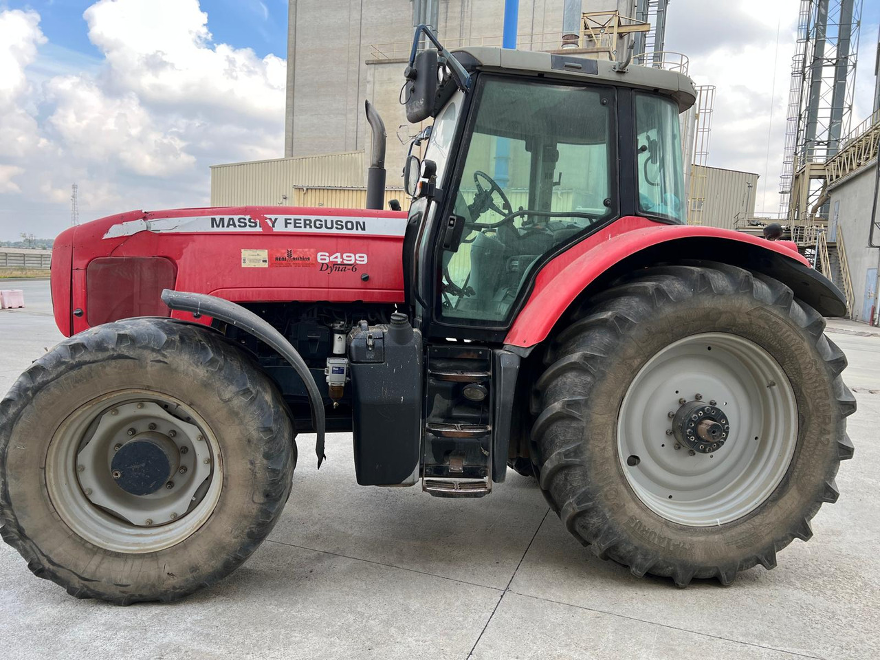 Massey Ferguson 6499 Tractor 4×4 - Traktor: gambar 1 Massey Ferguson 6499 Tractor 4×4 - Traktor: gambar 1