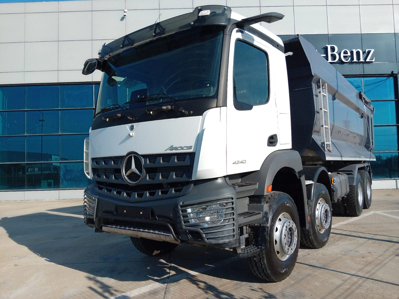 Mercedes-Benz Arocs 42.40 8×4 Basculanta/Tipper/Kipper Heavy Duty, TOP !!! - Truk jungkit: gambar 1 Mercedes-Benz Arocs 42.40 8×4 Basculanta/Tipper/Kipper Heavy Duty, TOP !!! - Truk jungkit: gambar 1