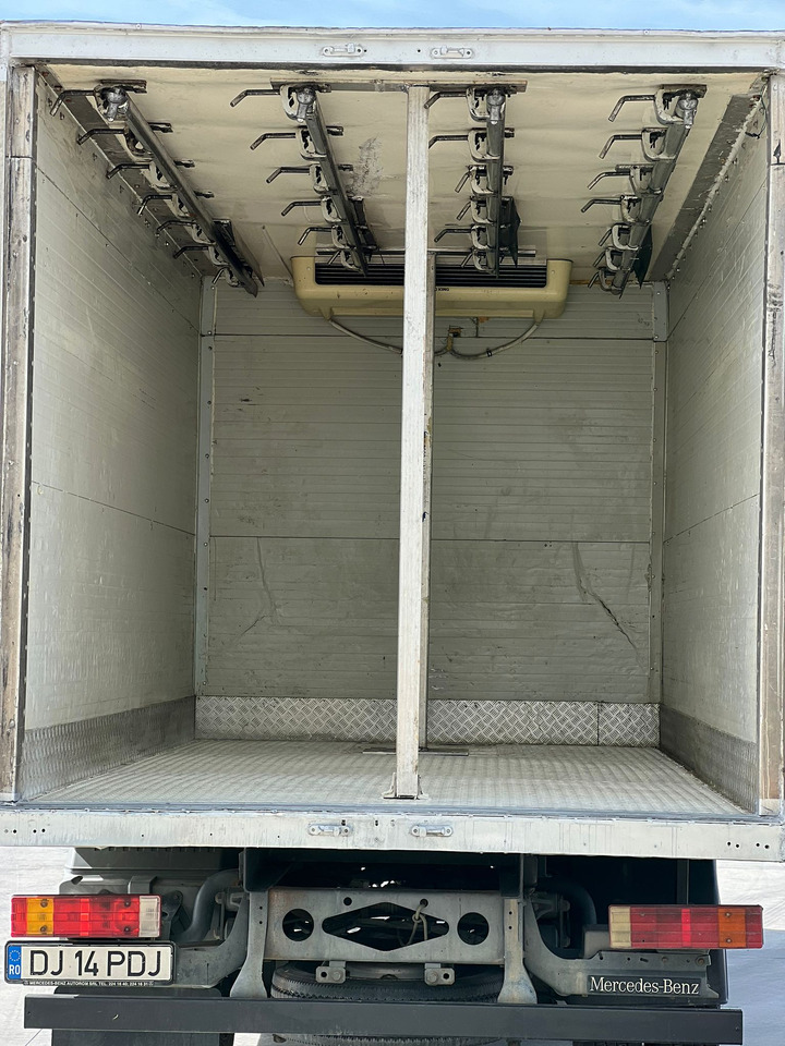 Mercedes-Benz Atego 10.15 Thermo King -20 C, Meat on hooks transport - Truk berpendingin: gambar 5 Mercedes-Benz Atego 10.15 Thermo King -20 C, Meat on hooks transport - Truk berpendingin: gambar 5