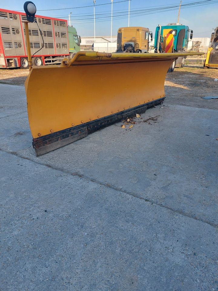 Nido Plow / Snow Blade / – Nido Universal Electrohidraulik – Sn 159 - Bajak salju: gambar 1 Nido Plow / Snow Blade / – Nido Universal Electrohidraulik – Sn 159 - Bajak salju: gambar 1