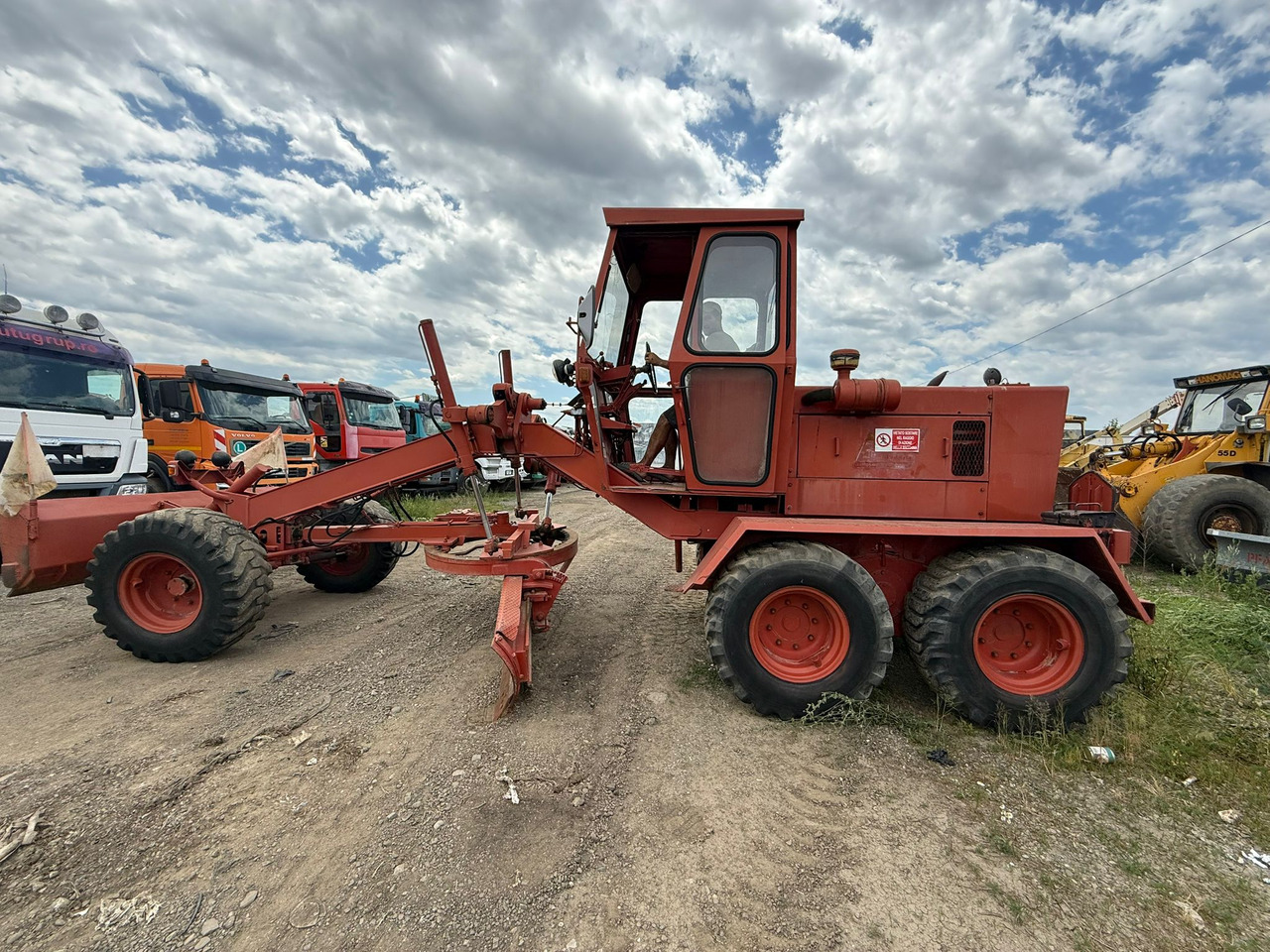 O&K G8 Motor Grader - Grader: gambar 2 O&K G8 Motor Grader - Grader: gambar 2